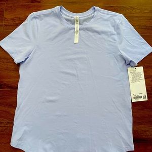 New With Tag LULULEMON Love Crew Size 4 in Periwinkle